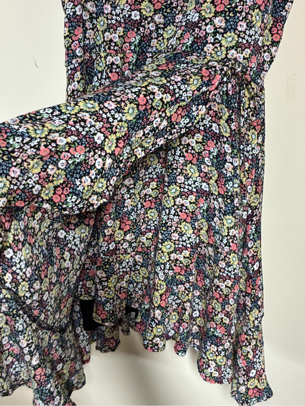 Altar’d State XS Black Multicolor Ditsy Floral Side Tie Mini Dress - Picture 3 of 7